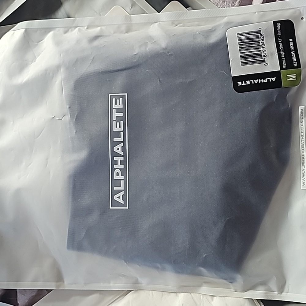 NWT - Alphalete amplify shorts